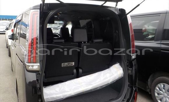 Buy Used 2020 Toyota Esquire in Bagerhat, Khulna Buy Used 2020 Toyota Esquire in Bagerhat, Khulna