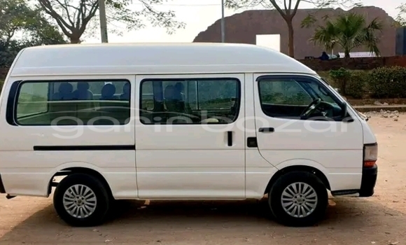 কেনা ব্যবহৃত Toyota Hiace White গাড়ী মধ্যে বান্দরবান মধ্যে Bandarban কেনা ব্যবহৃত Toyota Hiace White গাড়ী মধ্যে বান্দরবান মধ্যে Bandarban