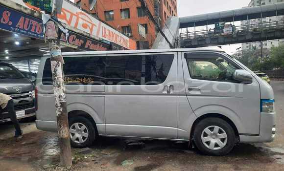 Buy Used 2020 Toyota Hiace in Bagerhat, Khulna Buy Used 2020 Toyota Hiace in Bagerhat, Khulna