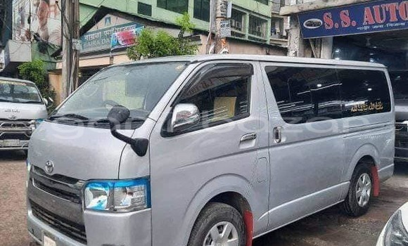 Buy Used 2020 Toyota Hiace in Bagerhat, Khulna Buy Used 2020 Toyota Hiace in Bagerhat, Khulna