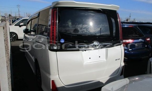 Buy Used 2022 Toyota Noah in Badarganj, Rangpur Buy Used 2022 Toyota Noah in Badarganj, Rangpur