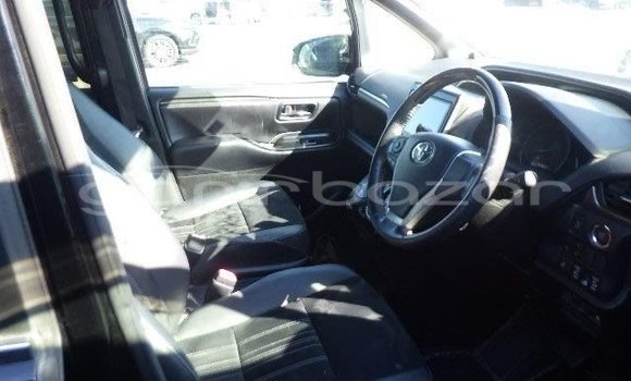 Buy Used 2020 Toyota Esquire in Bagerhat, Khulna Buy Used 2020 Toyota Esquire in Bagerhat, Khulna