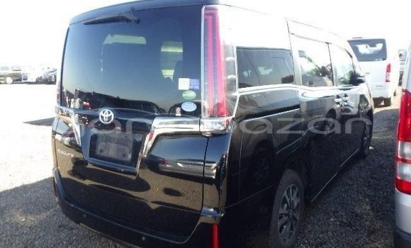 Buy Used 2020 Toyota Esquire in Bagerhat, Khulna Buy Used 2020 Toyota Esquire in Bagerhat, Khulna