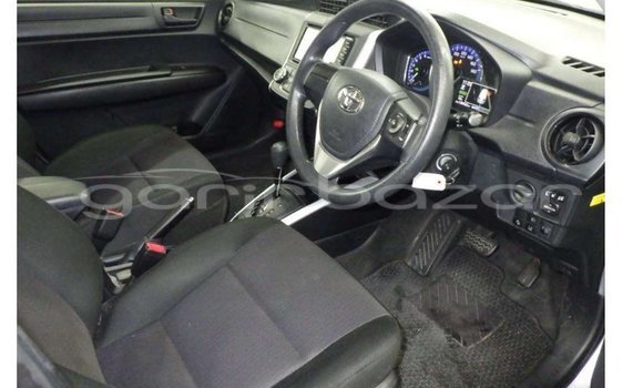 Buy Used 2020 Toyota Axio fielder in Bajitpur, Kishorganj Buy Used 2020 Toyota Axio fielder in Bajitpur, Kishorganj