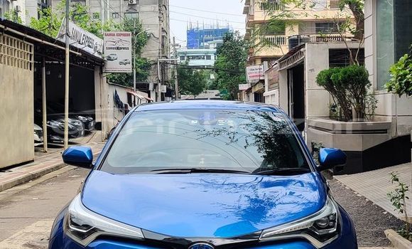কেনা ব্যবহৃত Toyota CH-R Bronze গাড়ী মধ্যে ঢাকা মধ্যে Dhaka কেনা ব্যবহৃত Toyota CH-R Bronze গাড়ী মধ্যে ঢাকা মধ্যে Dhaka