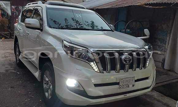 কেনা ব্যবহৃত Toyota land cruiser-prado White গাড়ী মধ্যে বাগেরহাট মধ্যে Khulna