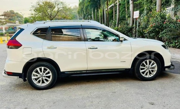 Buy Used 2021 Nissan X-Trail in Bagerhat, Khulna Buy Used 2021 Nissan X-Trail in Bagerhat, Khulna