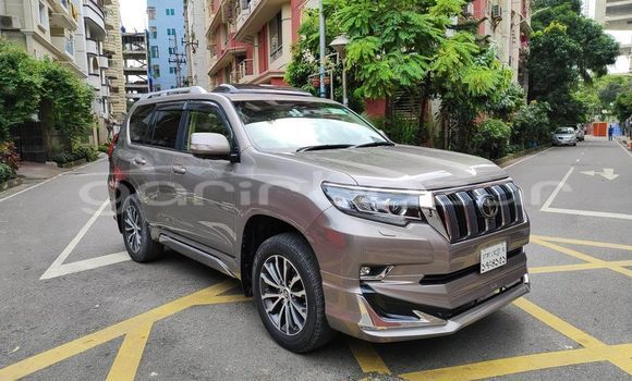 Buy Used 2021 Toyota land cruiser-prado in Badarganj, Rangpur Buy Used 2021 Toyota land cruiser-prado in Badarganj, Rangpur