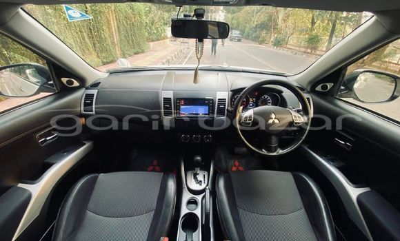 Buy Used 2021 Mitsubishi outlandar in Bajitpur, Kishorganj Buy Used 2021 Mitsubishi outlandar in Bajitpur, Kishorganj