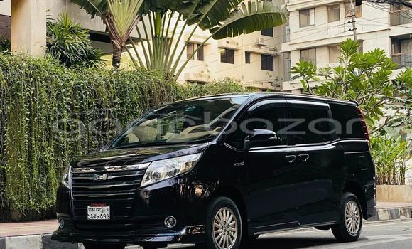 Buy Used 2020 Toyota Noah in Bajitpur, Kishorganj Buy Used 2020 Toyota Noah in Bajitpur, Kishorganj