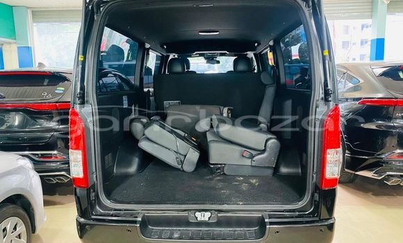 Buy Used 2021 Toyota Hiace in Alamdanga, Chuadanga Buy Used 2021 Toyota Hiace in Alamdanga, Chuadanga