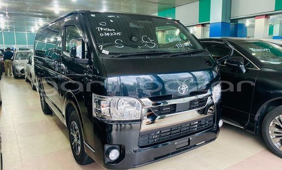 Buy Used 2021 Toyota Hiace in Alamdanga, Chuadanga Buy Used 2021 Toyota Hiace in Alamdanga, Chuadanga