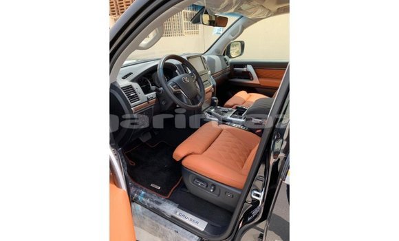 Buy Import 2019 Toyota Land Cruiser in Import - Dubai, Bandarban Buy Import 2019 Toyota Land Cruiser in Import - Dubai, Bandarban