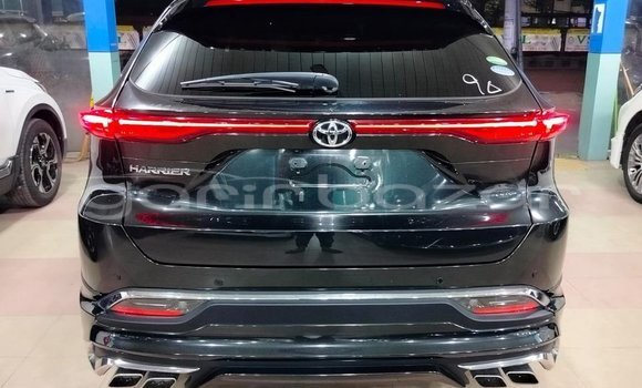 Buy Used 2022 Toyota Harrier in Badarganj, Rangpur Buy Used 2022 Toyota Harrier in Badarganj, Rangpur