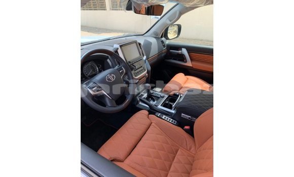 Buy Import 2019 Toyota Land Cruiser in Import - Dubai, Bandarban Buy Import 2019 Toyota Land Cruiser in Import - Dubai, Bandarban