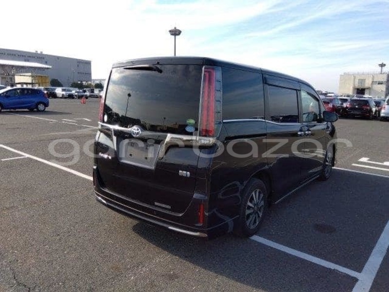 Big with watermark toyota esquire rangpur badarganj 16162