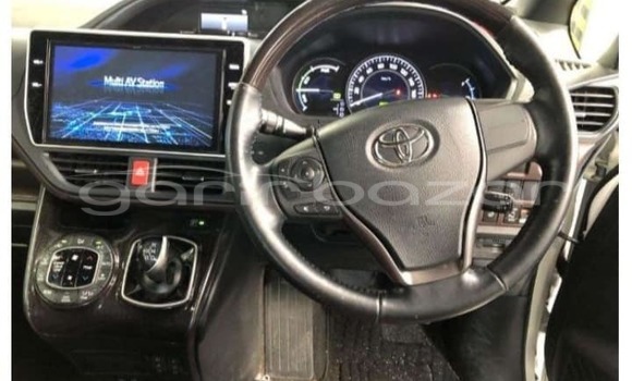Buy Used 2020 Toyota Esquire in Alamdanga, Chuadanga Buy Used 2020 Toyota Esquire in Alamdanga, Chuadanga
