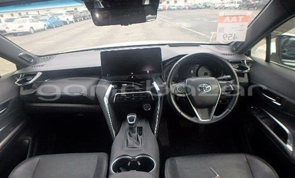 Buy Used 2022 Toyota Harrier in Badarganj, Rangpur Buy Used 2022 Toyota Harrier in Badarganj, Rangpur