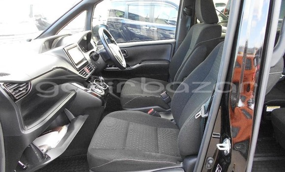 Buy Used 2021 Toyota Voxy in Bajitpur, Kishorganj Buy Used 2021 Toyota Voxy in Bajitpur, Kishorganj