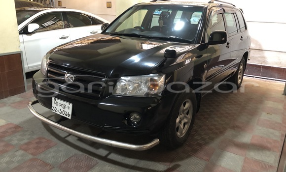 Buy Used 2005 Toyota Kluger in Chittagong, Chittagong Buy Used 2005 Toyota Kluger in Chittagong, Chittagong