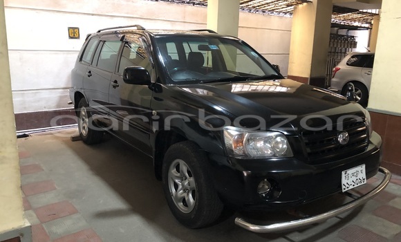 Buy Used 2005 Toyota Kluger in Chittagong, Chittagong Buy Used 2005 Toyota Kluger in Chittagong, Chittagong