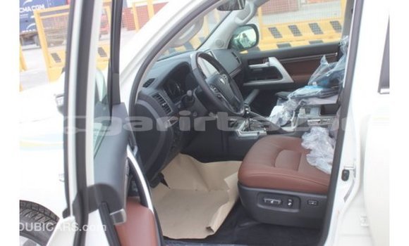 Buy Import 2019 Toyota Land Cruiser in Import - Dubai, Bandarban Buy Import 2019 Toyota Land Cruiser in Import - Dubai, Bandarban