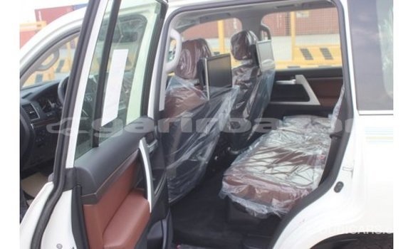 Buy Import 2019 Toyota Land Cruiser in Import - Dubai, Bandarban Buy Import 2019 Toyota Land Cruiser in Import - Dubai, Bandarban