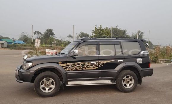 Buy Used 2021 Toyota Land Cruiser in Alamdanga, Chuadanga Buy Used 2021 Toyota Land Cruiser in Alamdanga, Chuadanga