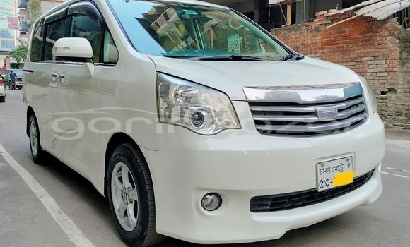 Buy Used 2021 Toyota Noah in Badarganj, Rangpur Buy Used 2021 Toyota Noah in Badarganj, Rangpur
