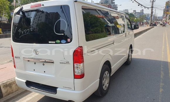 Buy Used 2021 Toyota Hiace in Bagerhat, Khulna Buy Used 2021 Toyota Hiace in Bagerhat, Khulna