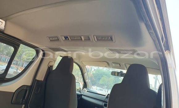 Buy Used 2020 Toyota Hiace in Bagerhat, Khulna Buy Used 2020 Toyota Hiace in Bagerhat, Khulna