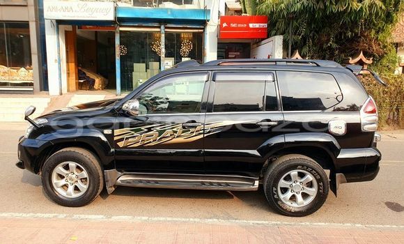 Buy Used 2022 Toyota land cruiser-prado in Badarganj, Rangpur Buy Used 2022 Toyota land cruiser-prado in Badarganj, Rangpur