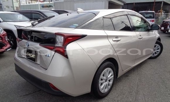 Buy Used 2022 Toyota prius in Alamdanga, Chuadanga Buy Used 2022 Toyota prius in Alamdanga, Chuadanga