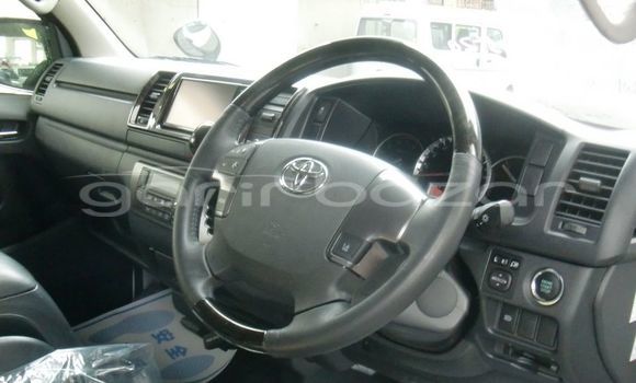 Buy Used 2022 Toyota Hiace in Badarganj, Rangpur Buy Used 2022 Toyota Hiace in Badarganj, Rangpur
