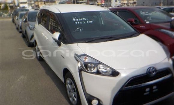 Buy Used 2021 Toyota sienta in Alamdanga, Chuadanga Buy Used 2021 Toyota sienta in Alamdanga, Chuadanga