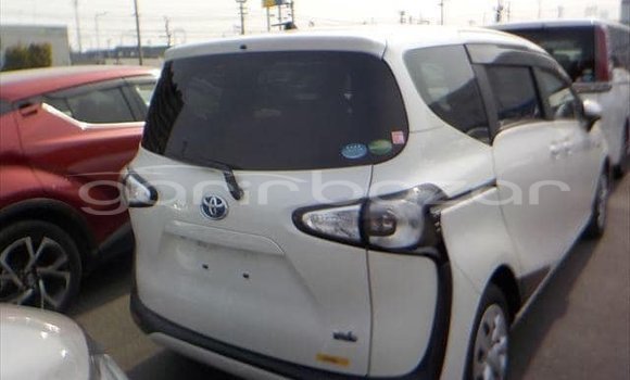 Buy Used 2021 Toyota sienta in Alamdanga, Chuadanga Buy Used 2021 Toyota sienta in Alamdanga, Chuadanga