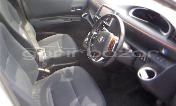Buy Used 2021 Toyota sienta in Alamdanga, Chuadanga Buy Used 2021 Toyota sienta in Alamdanga, Chuadanga