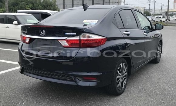 Buy Used 2020 Honda Grace in Alamdanga, Chuadanga Buy Used 2020 Honda Grace in Alamdanga, Chuadanga