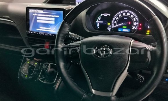 Buy Used 2022 Toyota Esquire in Badarganj, Rangpur Buy Used 2022 Toyota Esquire in Badarganj, Rangpur