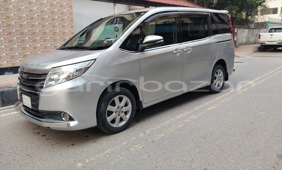 Buy Used Acura CSX in Adamighi, Bogora Buy Used Acura CSX in Adamighi, Bogora