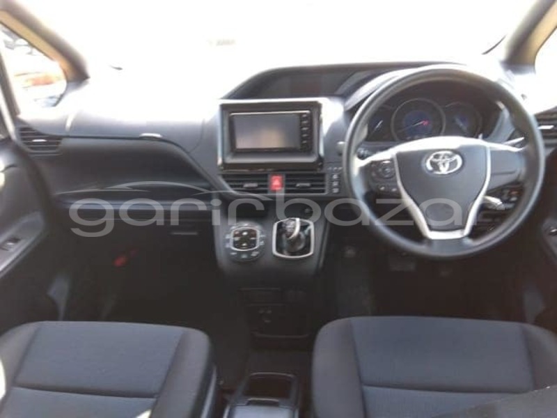 Big with watermark toyota voxy rangpur badarganj 16401