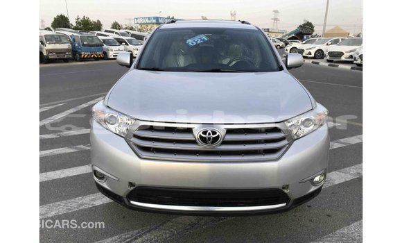 Buy Import 2013 Toyota Highlander in Import - Dubai, Bandarban Buy Import 2013 Toyota Highlander in Import - Dubai, Bandarban