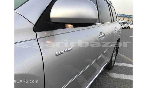 Buy Import 2013 Toyota Highlander in Import - Dubai, Bandarban Buy Import 2013 Toyota Highlander in Import - Dubai, Bandarban