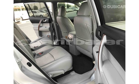 Buy Import 2013 Toyota Highlander in Import - Dubai, Bandarban Buy Import 2013 Toyota Highlander in Import - Dubai, Bandarban