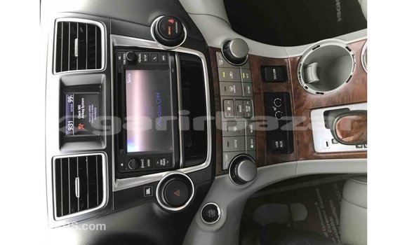Buy Import 2013 Toyota Highlander in Import - Dubai, Bandarban Buy Import 2013 Toyota Highlander in Import - Dubai, Bandarban