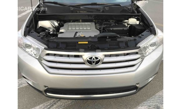 Buy Import 2013 Toyota Highlander in Import - Dubai, Bandarban Buy Import 2013 Toyota Highlander in Import - Dubai, Bandarban