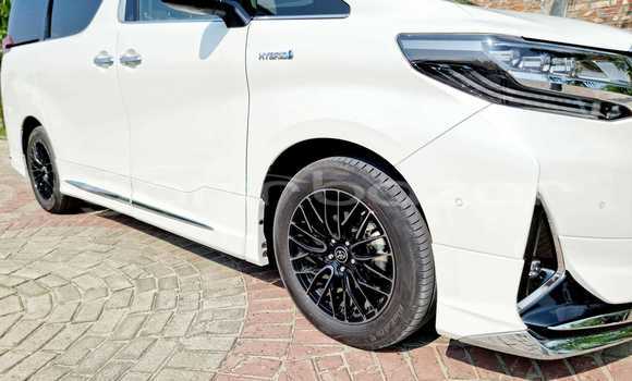 Buy Used 2022 Toyota Alphard in Bhanga, Faridpur Buy Used 2022 Toyota Alphard in Bhanga, Faridpur