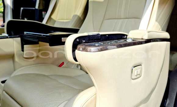 Buy Used 2022 Toyota Alphard in Bhanga, Faridpur Buy Used 2022 Toyota Alphard in Bhanga, Faridpur