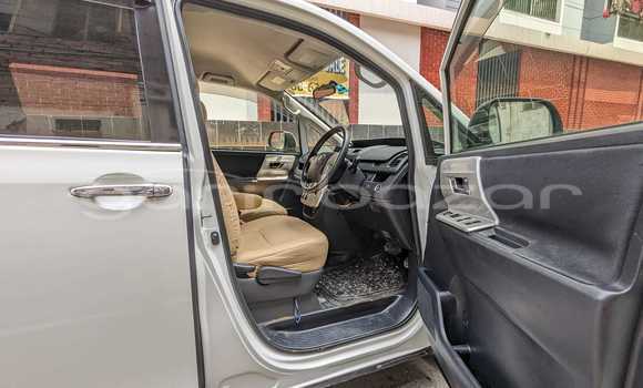Buy Used 2020 Toyota Noah in Badarganj, Rangpur Buy Used 2020 Toyota Noah in Badarganj, Rangpur