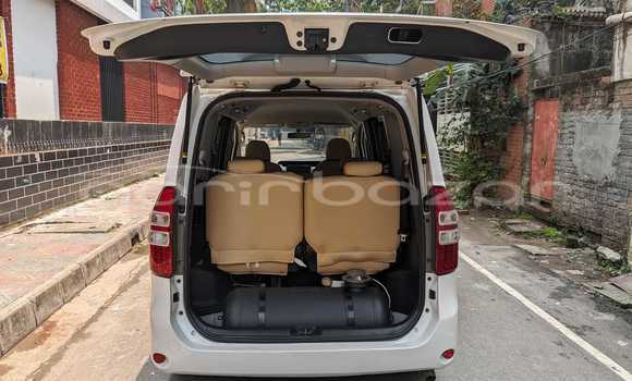 Buy Used 2020 Toyota Noah in Badarganj, Rangpur Buy Used 2020 Toyota Noah in Badarganj, Rangpur